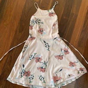 Perfect, flattering blush pink dress from Lulu’s